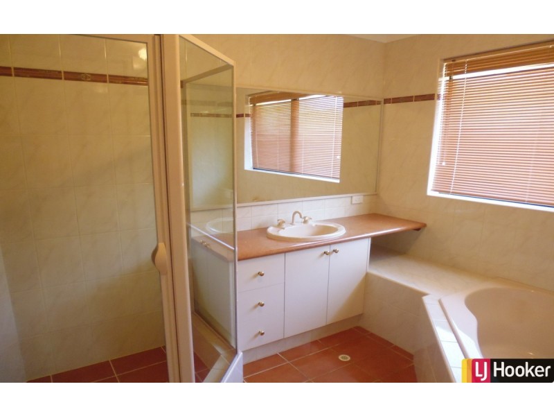 24 Montego Way, Halls Head WA 6210