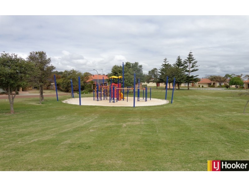 24 Montego Way, Halls Head WA 6210