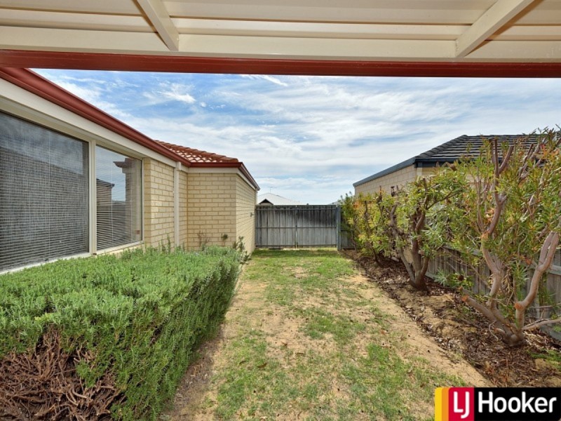 41 Waratah Circle, Halls Head WA 6210