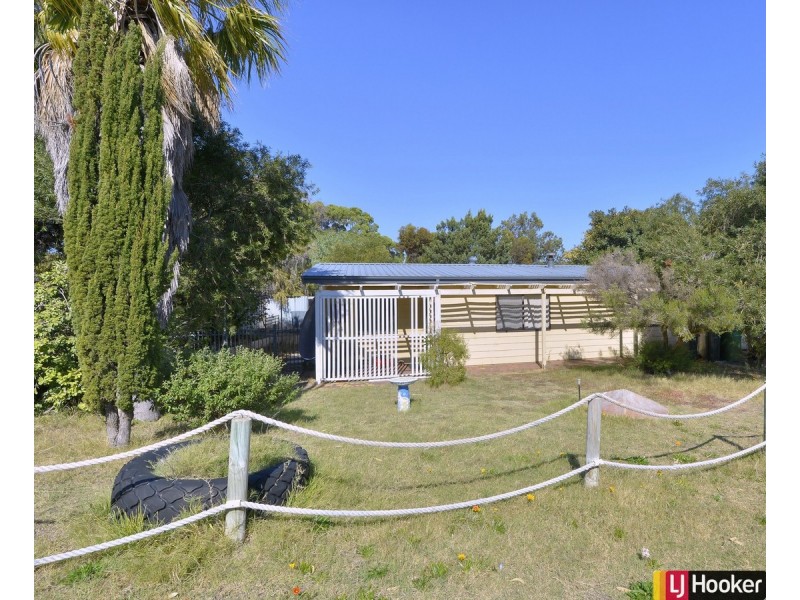 28 Strelley Road, Golden Bay WA 6174