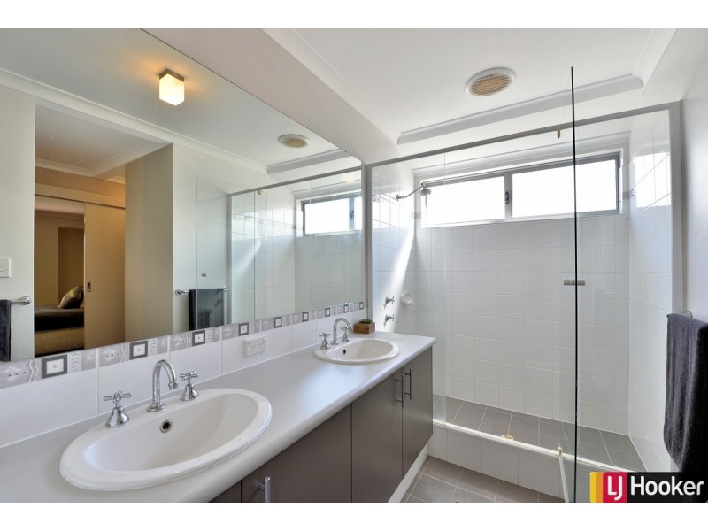 18 St Cloud Link, Meadow Springs WA 6210