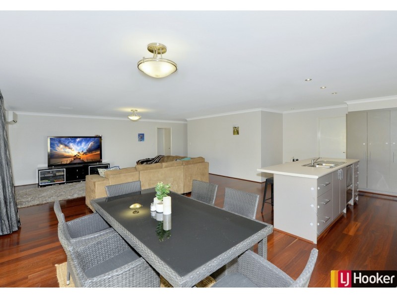 18 St Cloud Link, Meadow Springs WA 6210