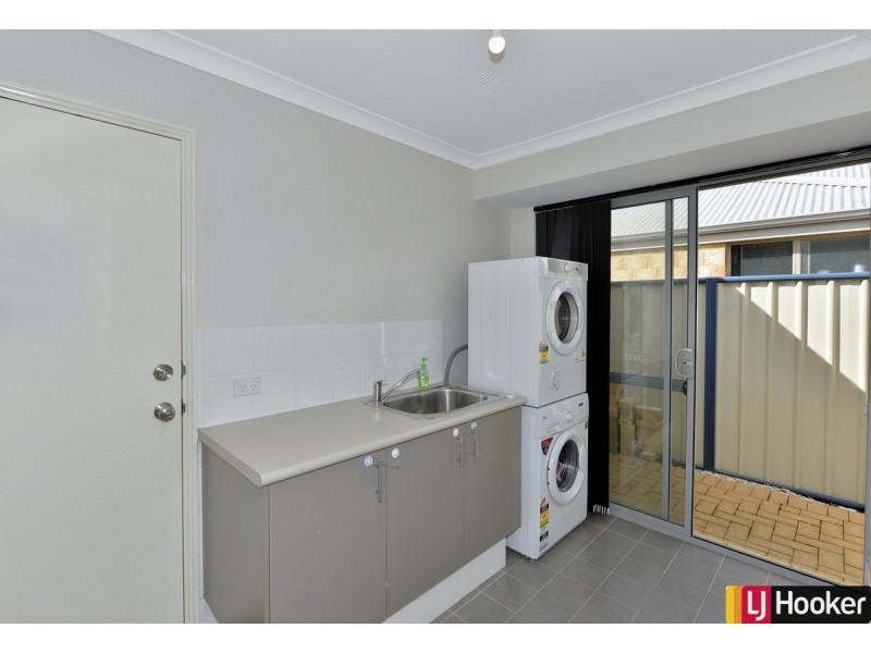 18 St Cloud Link, Meadow Springs WA 6210