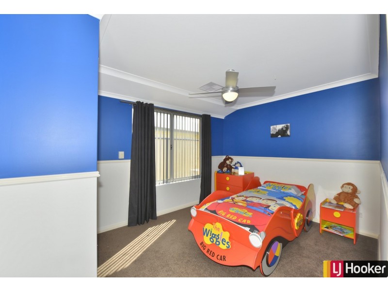 18 St Cloud Link, Meadow Springs WA 6210