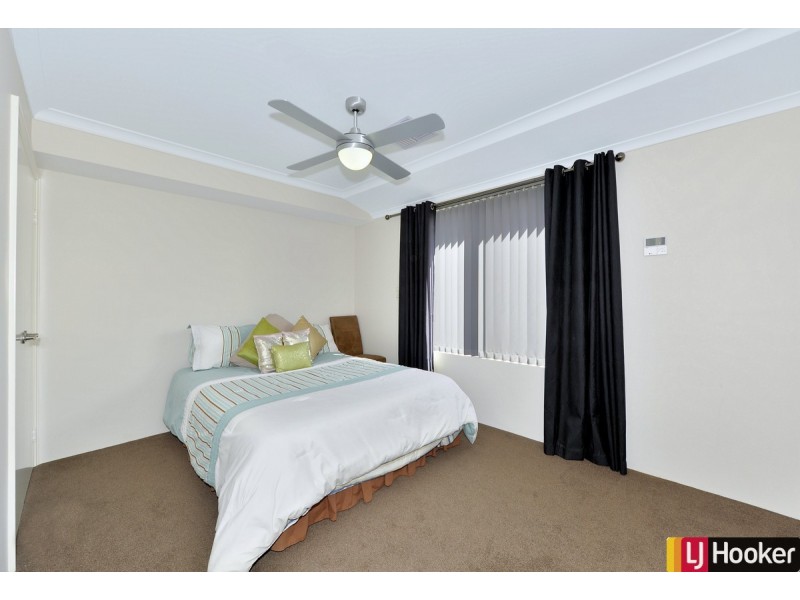 18 St Cloud Link, Meadow Springs WA 6210