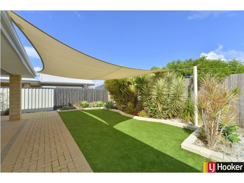 18 St Cloud Link, Meadow Springs WA 6210