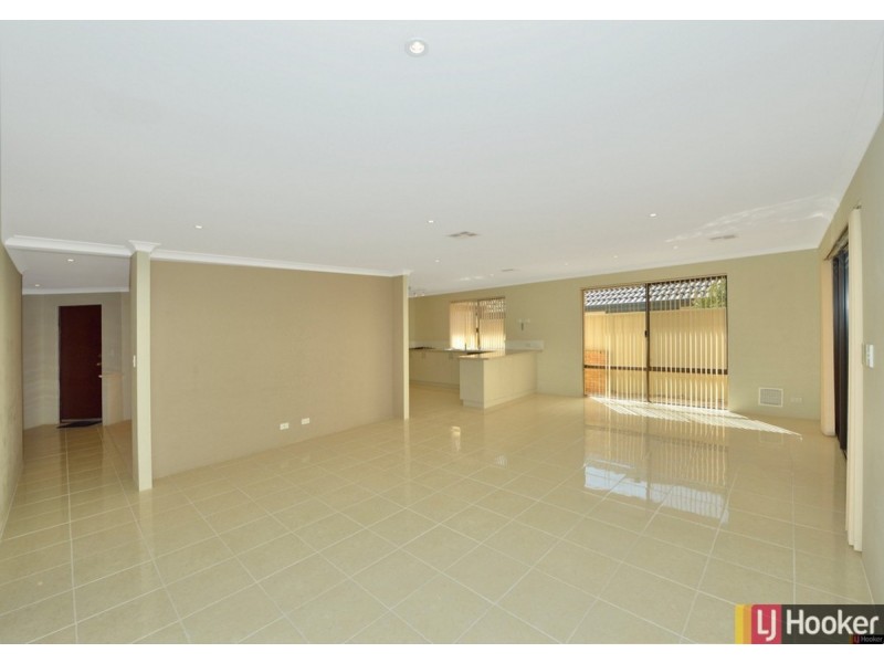 6 Lismore Ridge, Lakelands WA 6180