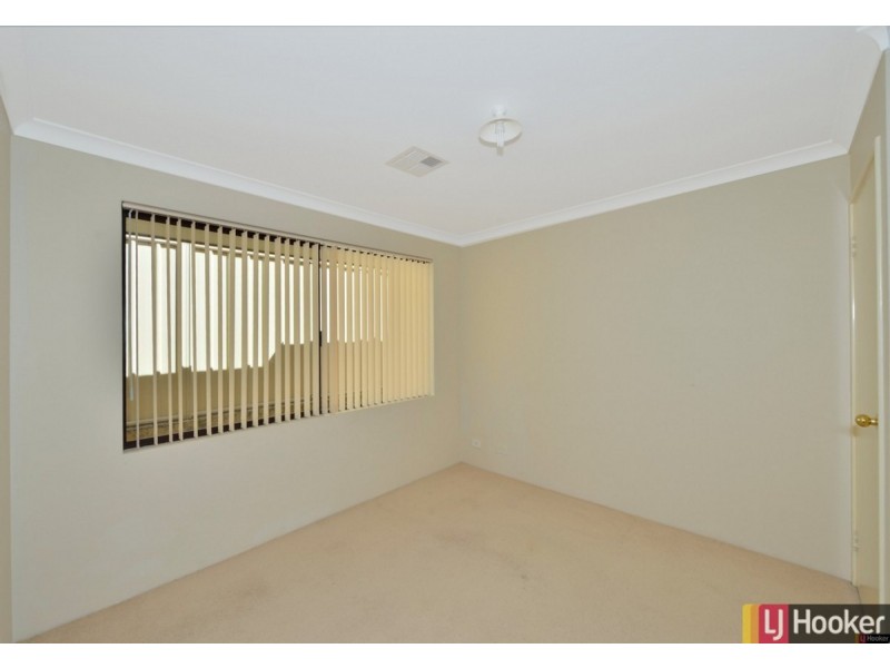 6 Lismore Ridge, Lakelands WA 6180