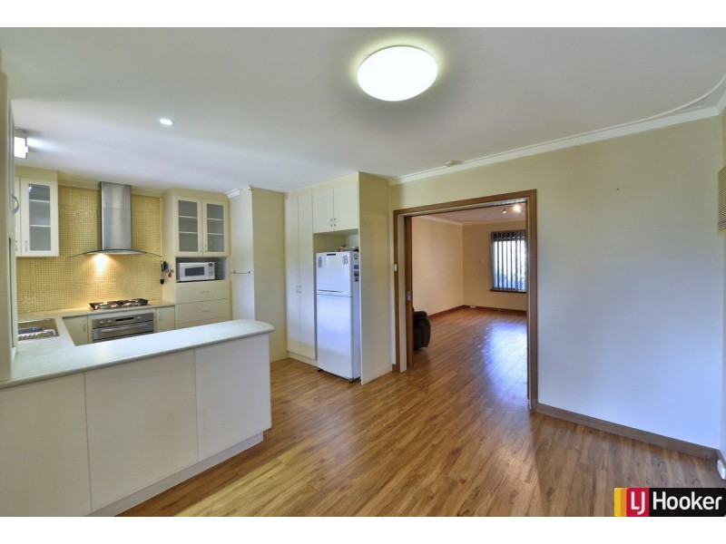 40 Loxton Street, Dudley Park WA 6210