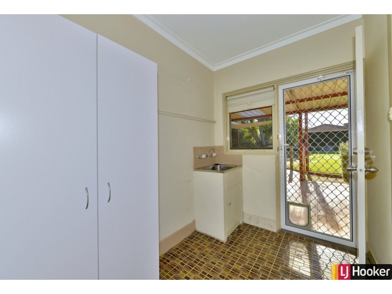 40 Loxton Street, Dudley Park WA 6210