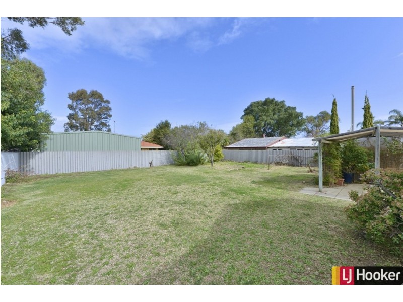11 Wyeree Road, Mandurah WA 6210
