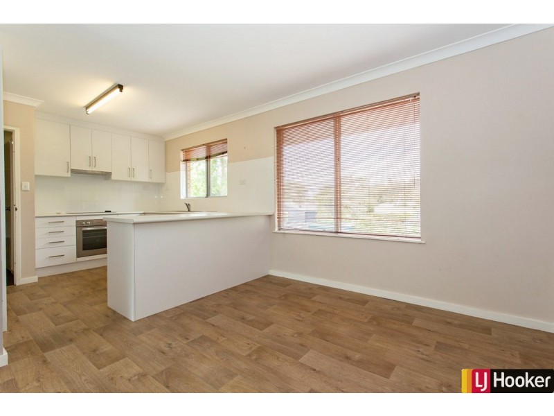 16 Redcliffe Road, Greenfields WA 6210