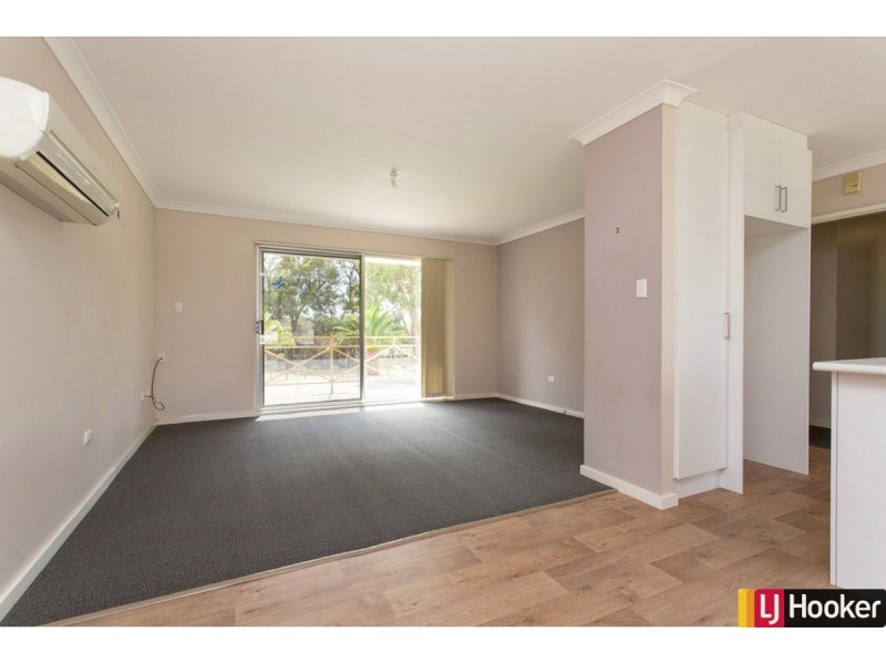16 Redcliffe Road, Greenfields WA 6210
