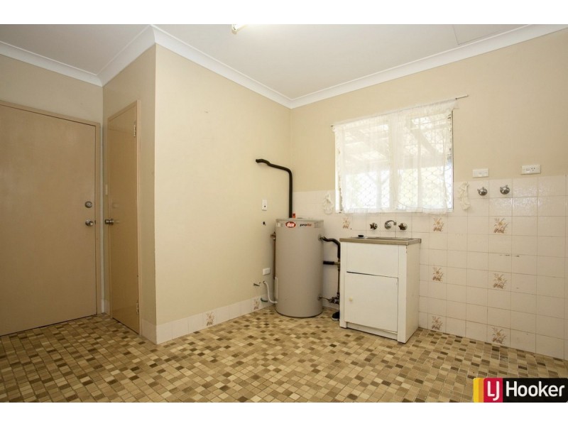 16 Redcliffe Road, Greenfields WA 6210