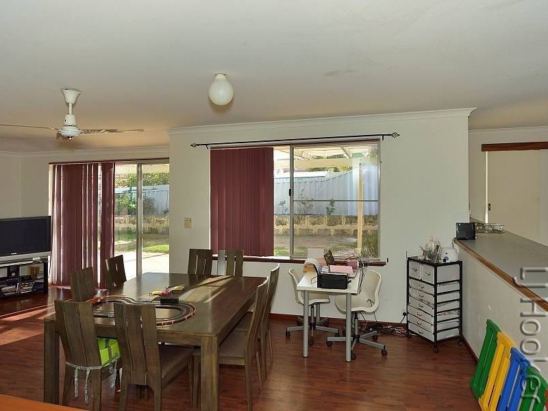 8 Bucentaur Place, Halls Head WA 6210