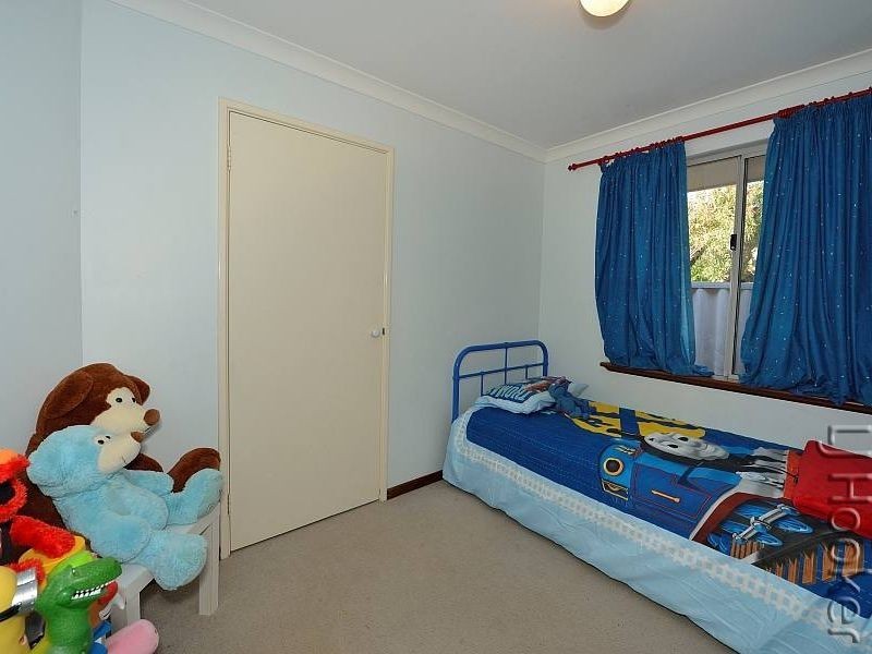 8 Bucentaur Place, Halls Head WA 6210