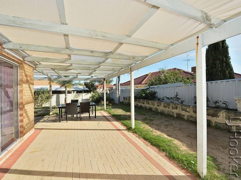 8 Bucentaur Place, Halls Head WA 6210