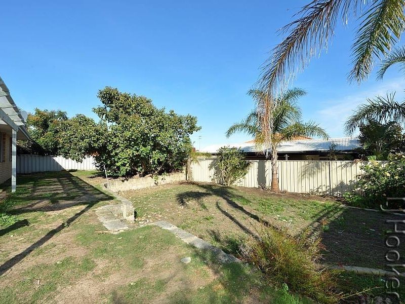 8 Bucentaur Place, Halls Head WA 6210