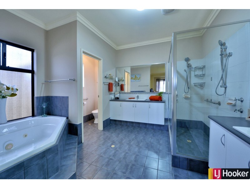 14 Heyerdahl Way, Dudley Park WA 6210