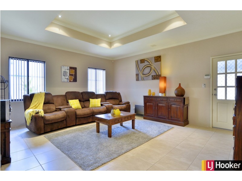 14 Heyerdahl Way, Dudley Park WA 6210