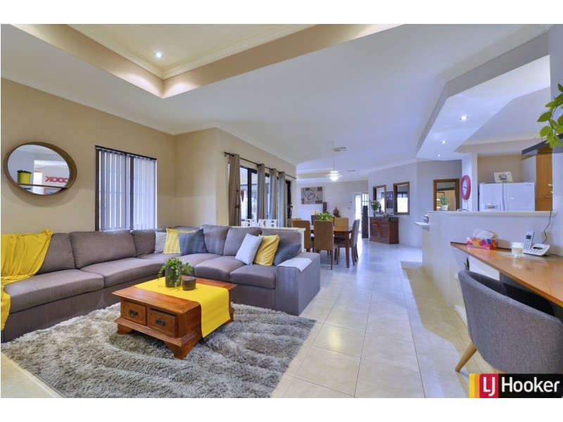 14 Heyerdahl Way, Dudley Park WA 6210