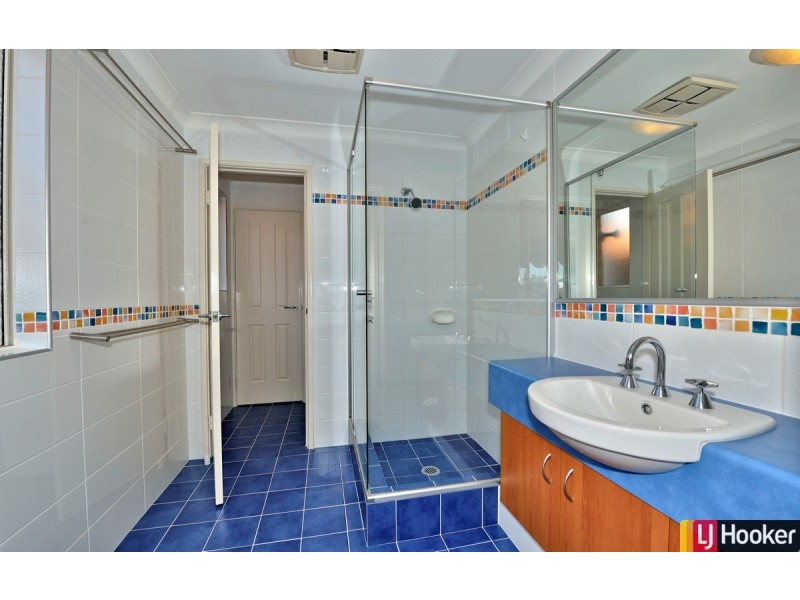 20 Sugarwood Terrace, Halls Head WA 6210