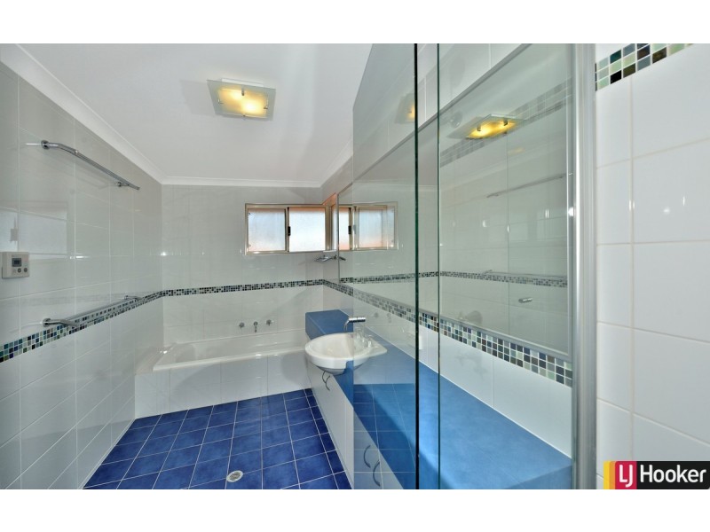 20 Sugarwood Terrace, Halls Head WA 6210