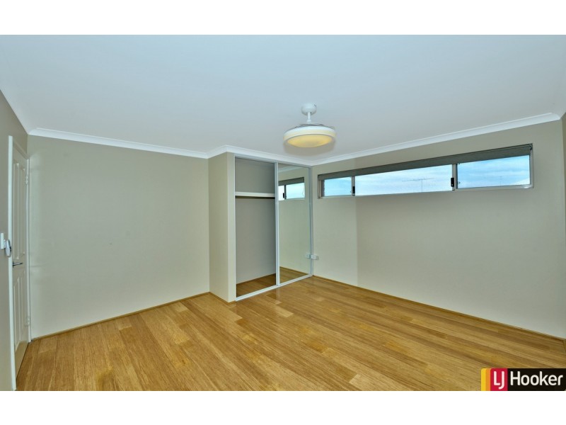 20 Sugarwood Terrace, Halls Head WA 6210