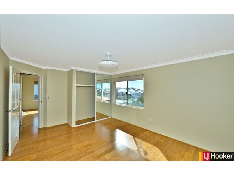 20 Sugarwood Terrace, Halls Head WA 6210