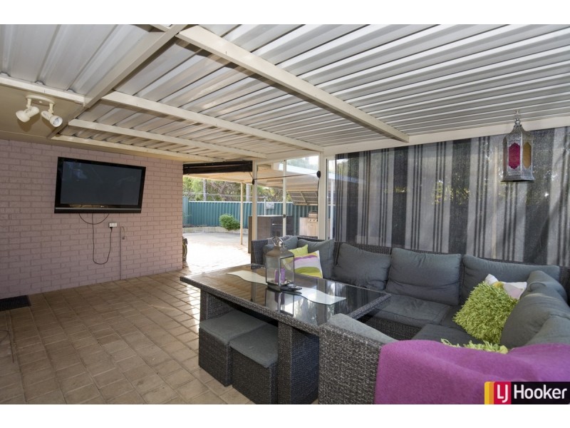 20 Waterville Retreat, Meadow Springs WA 6210