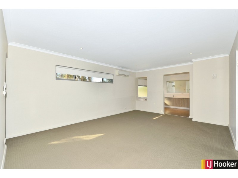 12A Scrivener Place, Halls Head WA 6210