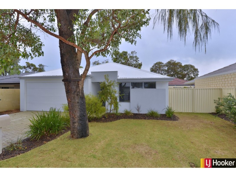 16 Honeydew Trail, Wannanup WA 6210