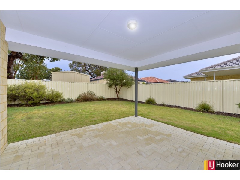 16 Honeydew Trail, Wannanup WA 6210