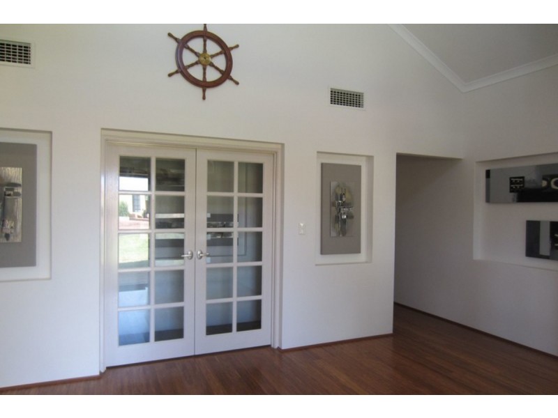 1 Nestor Way, Silver Sands WA 6210