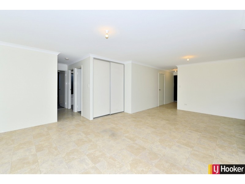 5 Blanche Crescent, Lakelands WA 6180