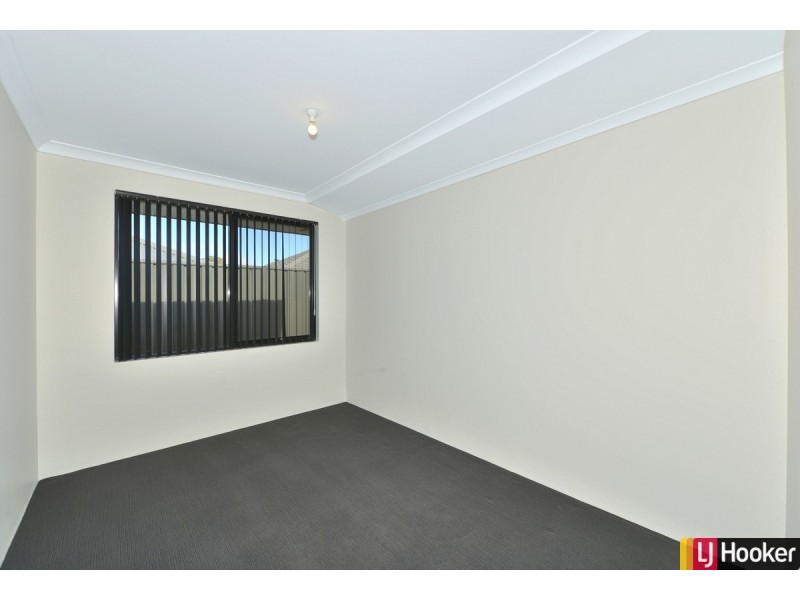 5 Blanche Crescent, Lakelands WA 6180