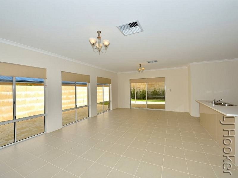 15 Agonis Way, Wannanup WA 6210