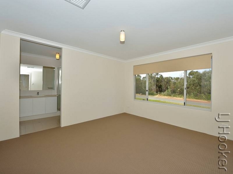 15 Agonis Way, Wannanup WA 6210