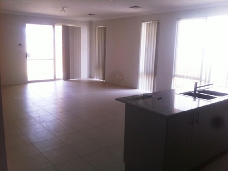 50 Greenville Vista, Meadow Springs WA 6210