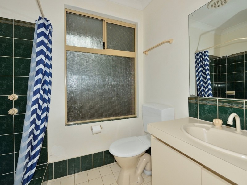 2 Willmott Close, Halls Head WA 6210