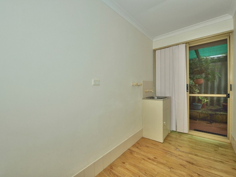 2 Willmott Close, Halls Head WA 6210