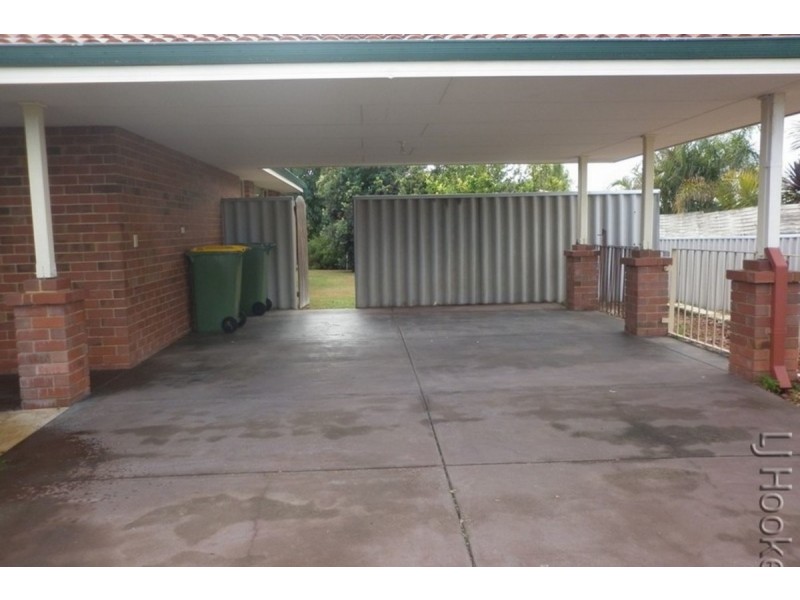 2 Willmott Close, Halls Head WA 6210