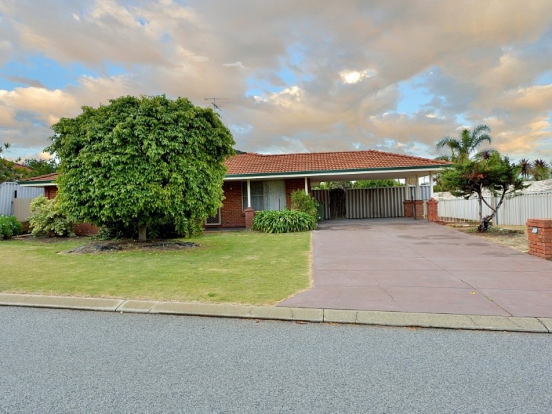 2 Willmott Close, Halls Head WA 6210