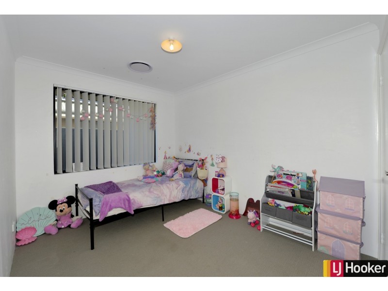 11 Lockhart Street, Coodanup WA 6210