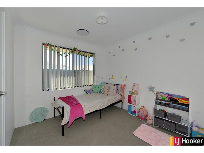 11 Lockhart Street, Coodanup WA 6210