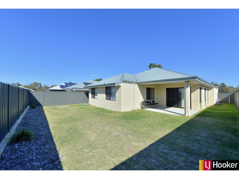 11 Lockhart Street, Coodanup WA 6210