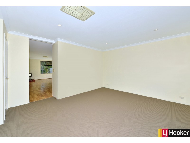 39 Sunningdale Chase, Meadow Springs WA 6210