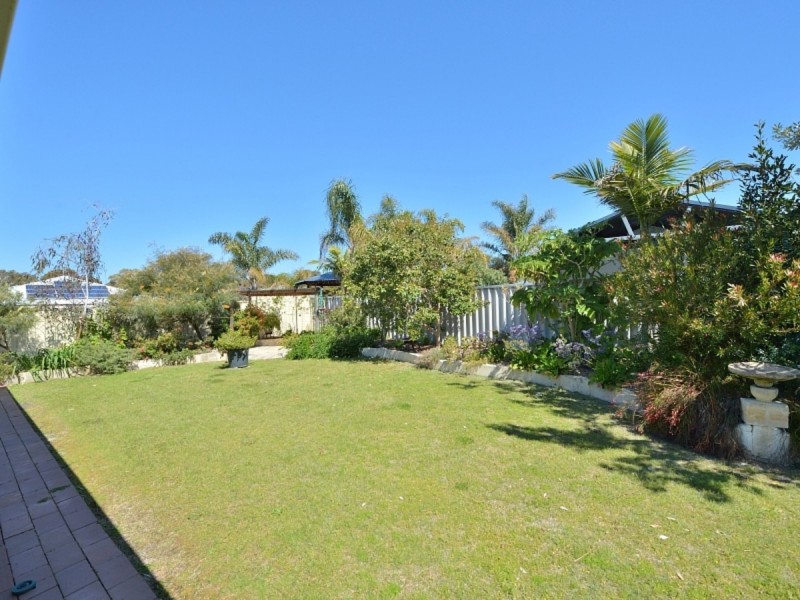 78 Templetonia Promenade, Halls Head WA 6210