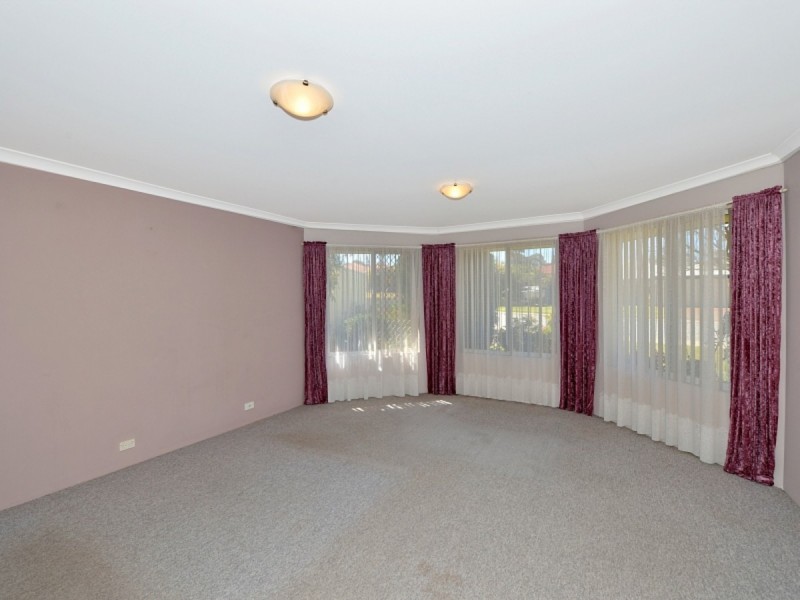 78 Templetonia Promenade, Halls Head WA 6210