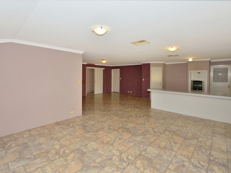 78 Templetonia Promenade, Halls Head WA 6210